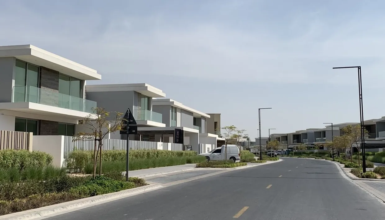 Villa streetscape at Parkways in Dubai Hills Estate by Emaar Properties