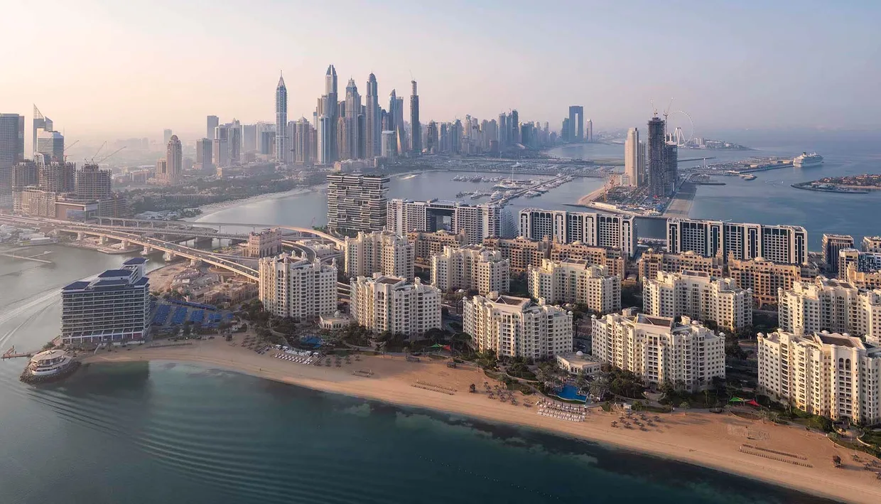 Shoreline Apartments on the Palm Jumeirah trunk, Dubai