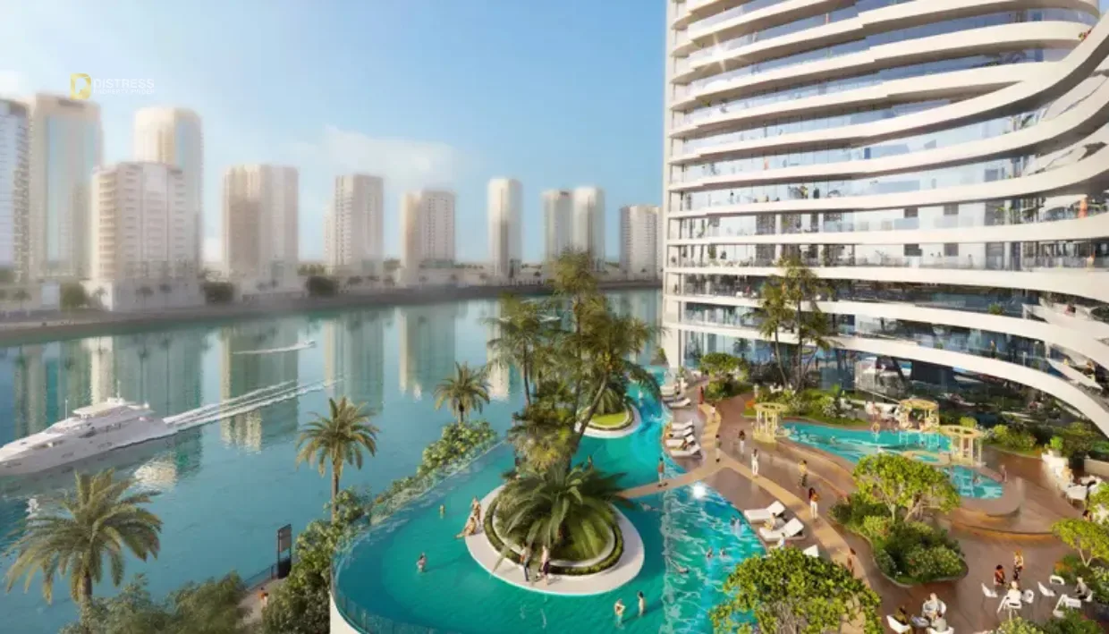 1-Bedroom Apartment Canal Heights 2 Business Bay — Studio Distress Deal