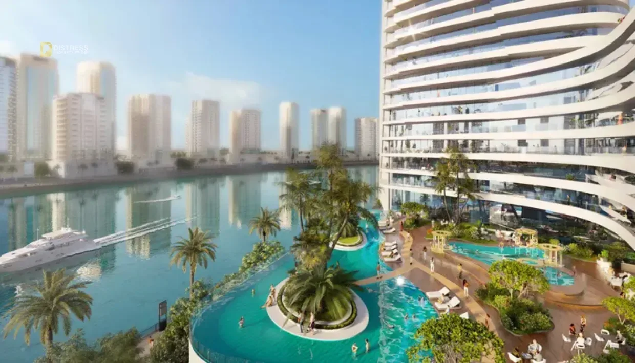 1-Bedroom Apartment Canal Heights 2 Business Bay — Studio Distress Deal