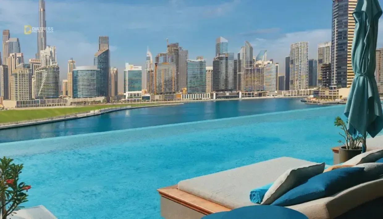 2-Bedroom Apartment The Quayside Business Bay — Distress Deal 1br The Dubai Swimming Pool