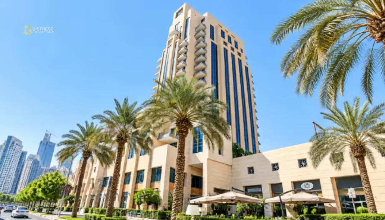 Vacant 3-Bedroom Apartment with 2 Parking at Claren Tower 1, Downtown Dubai — Below Market