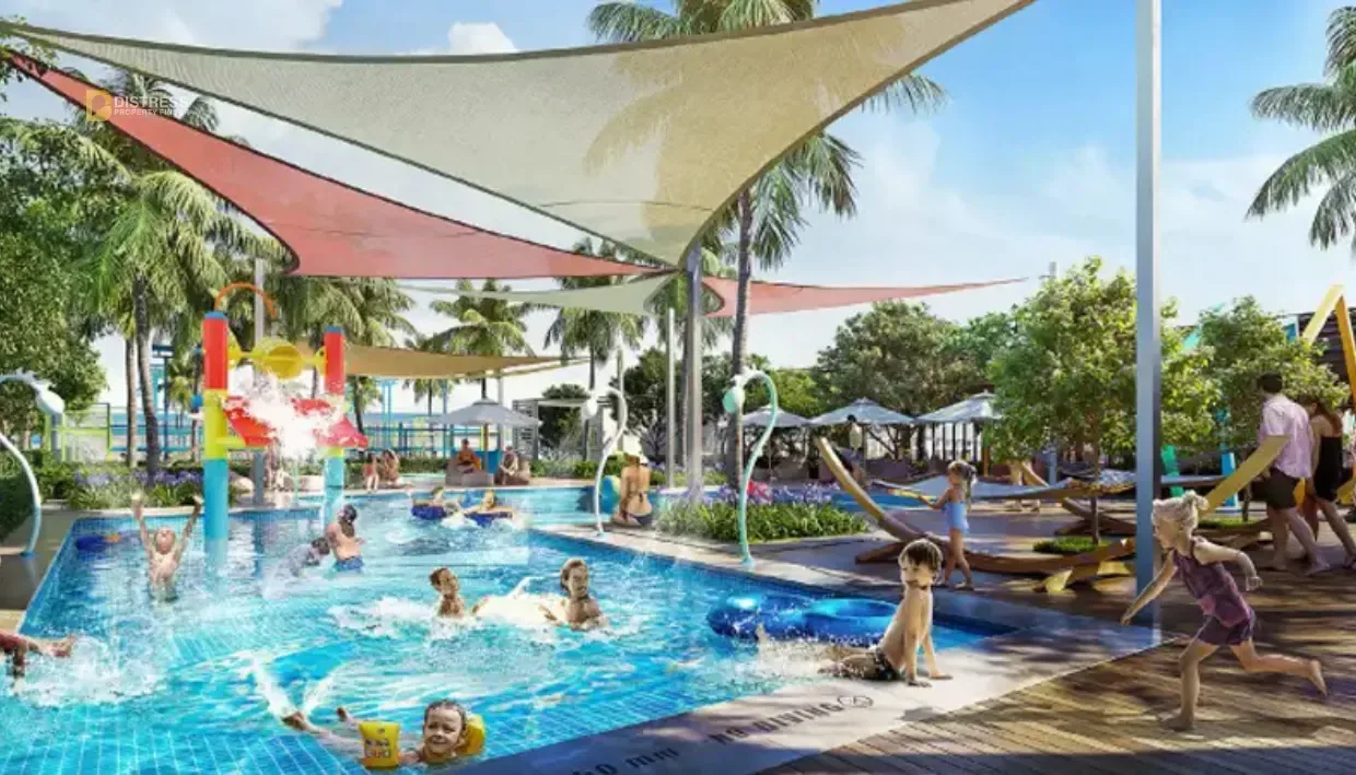 3-Bedroom Apartment Five Luxe Jumeirah Beach Residence. At Swimming Pool. 3-Bedroom Apartment Five Luxe Jumeirah Beach Residence — At Swimming Pool