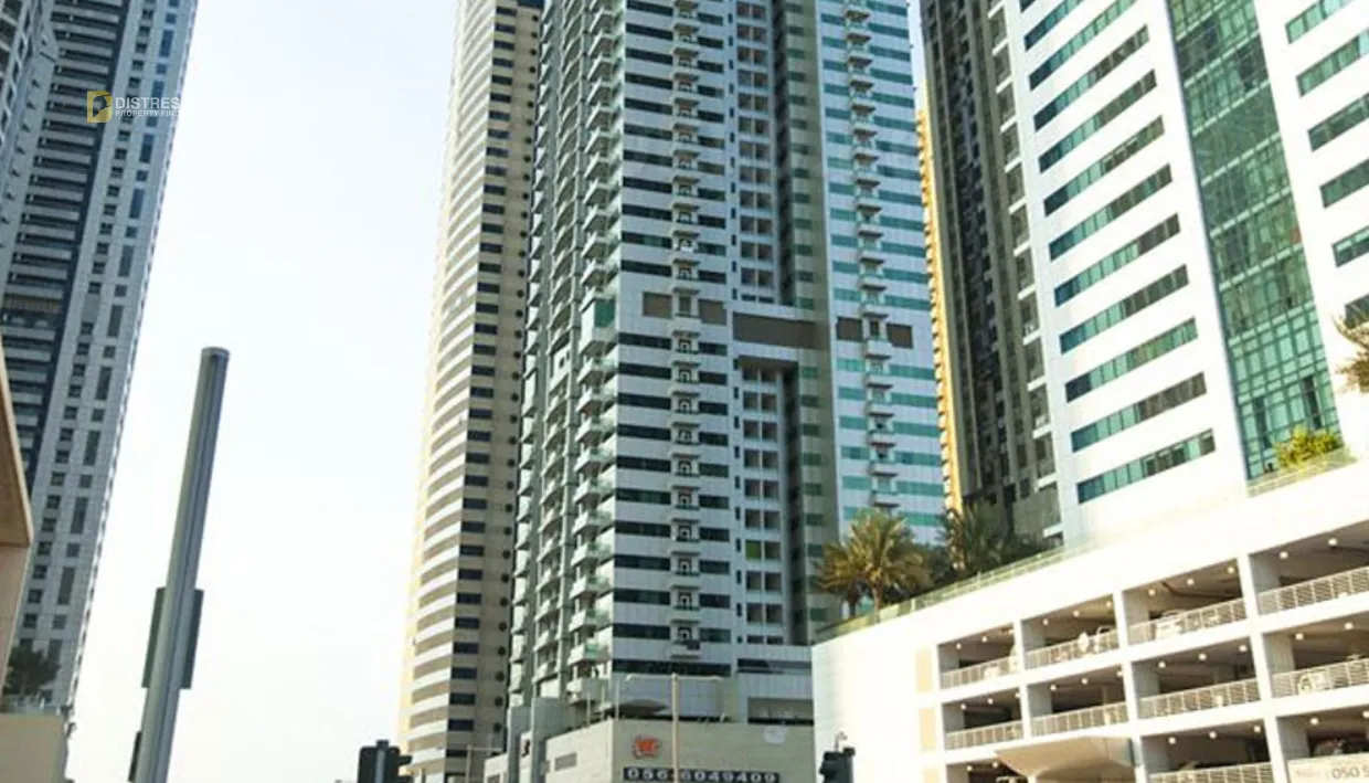 Marina Pinnacle at Dubai Marina by tiger properties - building