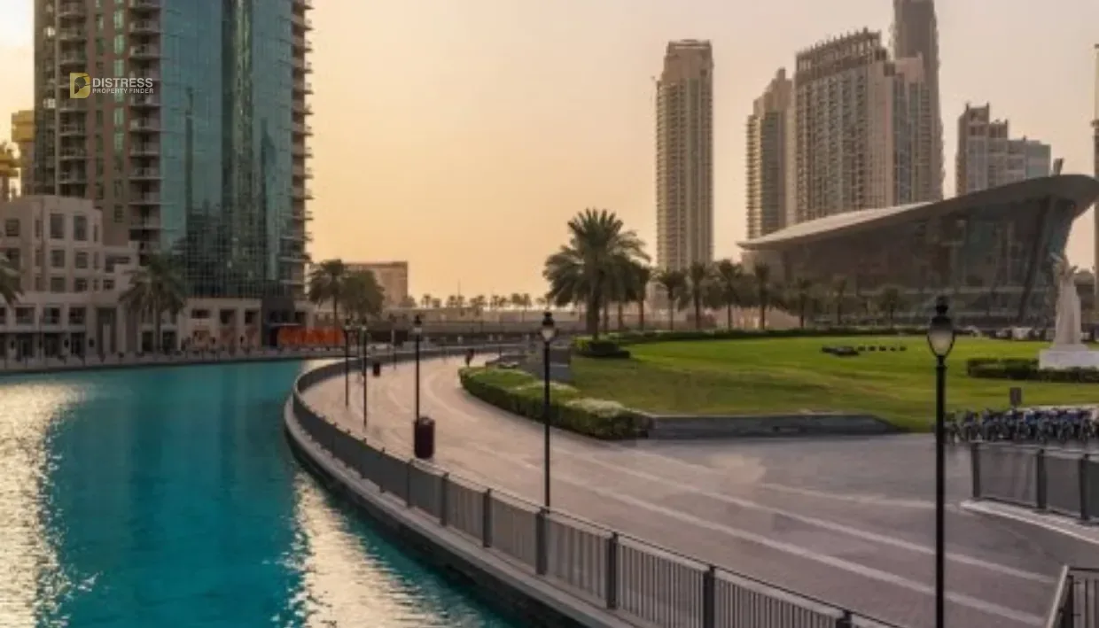 3-Bedroom Apartment Boulevard Point Downtown Dubai — Apartment Full Community
