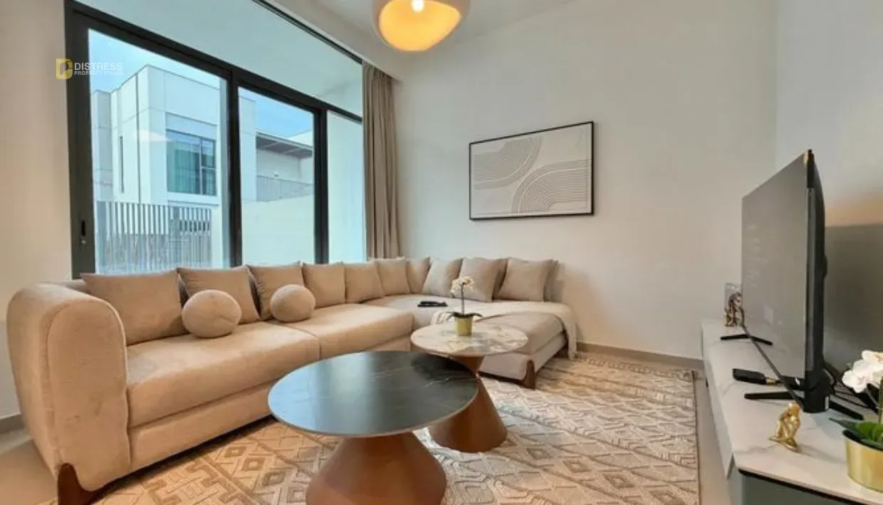 3-Bedroom Townhouse Arabian Ranches 3 Dubai — Living Room