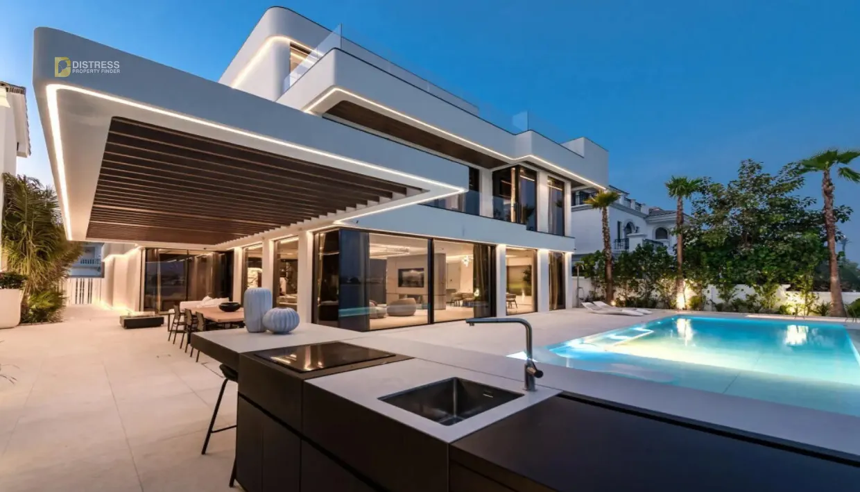 4BR Garden Home Villa for Sale | Frond C Palm Jumeirah | AED 21M Distress Deal
