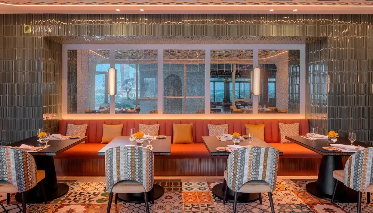 4-Bedroom Penthouse Avani Palm View Hotel & Suites Dubai Media City — At Resturant