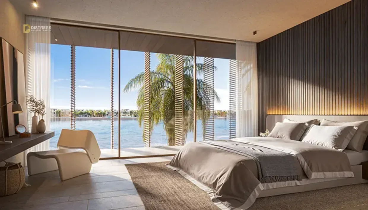 5-Bedroom Villa Frond C Palm Jebel Ali. Master Bedroom. 5-Bedroom Villa Frond C Palm Jebel Ali — Master Bedroom