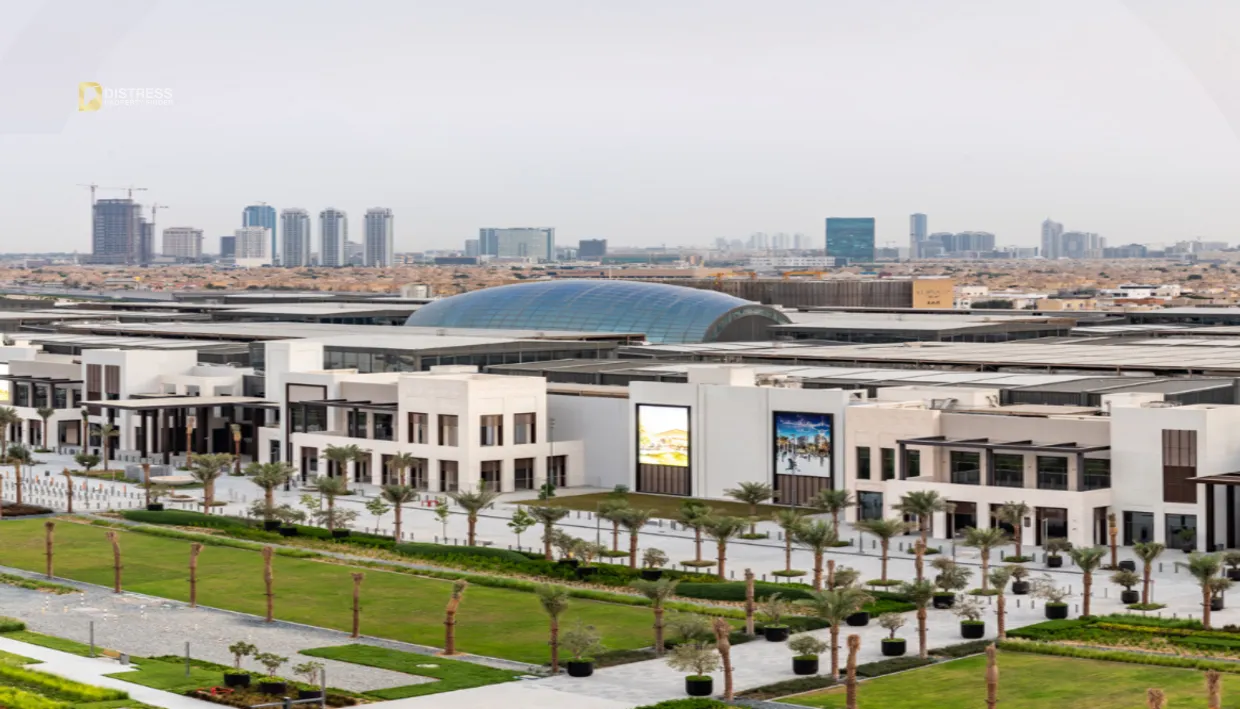 Club Drive By Emaar At Dubai Hills Estate - community lawn